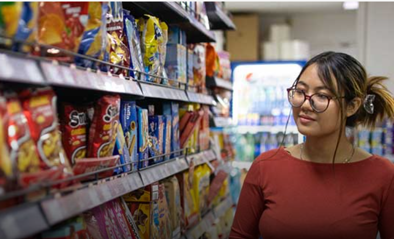Ultra-Processed Foods: Q&A with 2 Dietitians